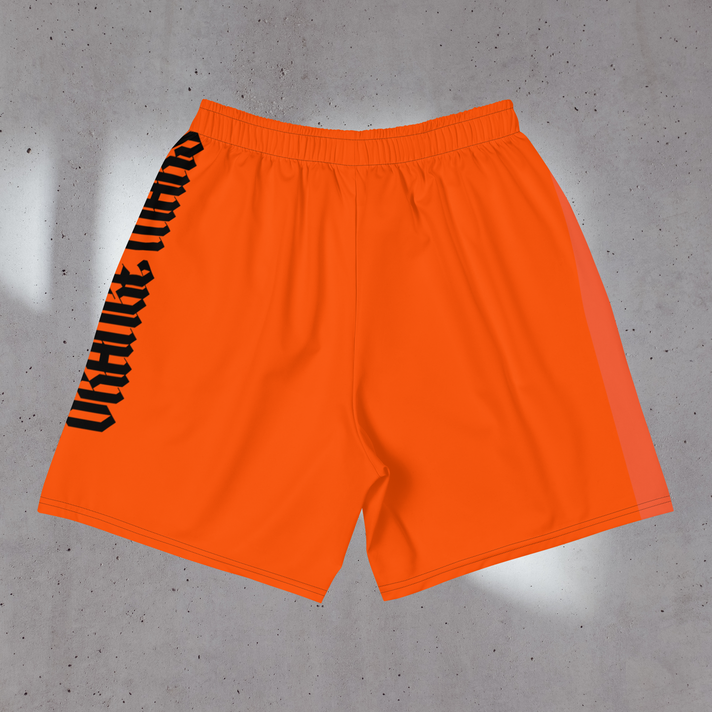 Le modèle "GOTH MARS SHORT" est un short unisexe, existe en 4 coloris (orange, gris, noir ou blanc). Parfait pour le sport ou pour tous les jours, léger, ample et ultra confortable. Coupe américaine, cordon intérieur, poches. Design vertical "ORANGE MARS" façon gothique sur le côté gauche. Crédits Photographie ©Astrid Manoukian / ORANGE MARS OFFICIAL - SHOP ONLINE