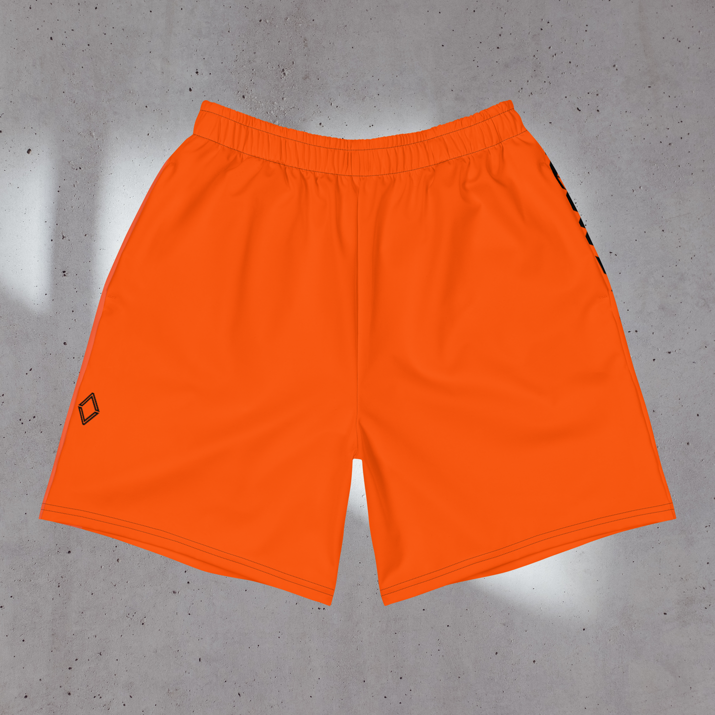Le modèle "GOTH MARS SHORT" est un short unisexe, existe en 4 coloris (orange, gris, noir ou blanc). Parfait pour le sport ou pour tous les jours, léger, ample et ultra confortable. Coupe américaine, cordon intérieur, poches. Design vertical "ORANGE MARS" façon gothique sur le côté gauche. Crédits Photographie ©Astrid Manoukian / ORANGE MARS OFFICIAL - SHOP ONLINE