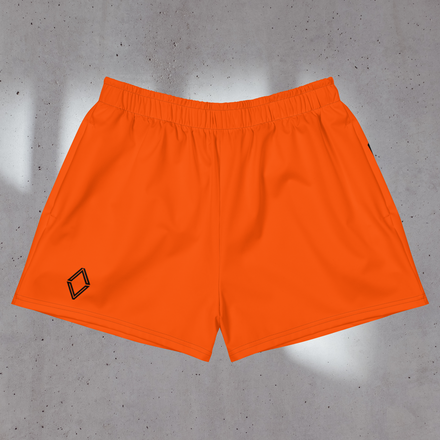 Le modèle "MINI GOTH MARS SHORT" existe en 4 coloris (orange, noir, gris ou blanc). C'est un mini short streetwear d'été confortable, taille haute à porter au-dessus des hanches, avec son design à l'arrière "ORANGE MARS" façon gothique ultra stylé. Agréable, élastique et surtout adapté à toutes les morphologies. Crédits Photographie ©Astrid Manoukian / ORANGE MARS OFFICIAL - SHOP ONLINE