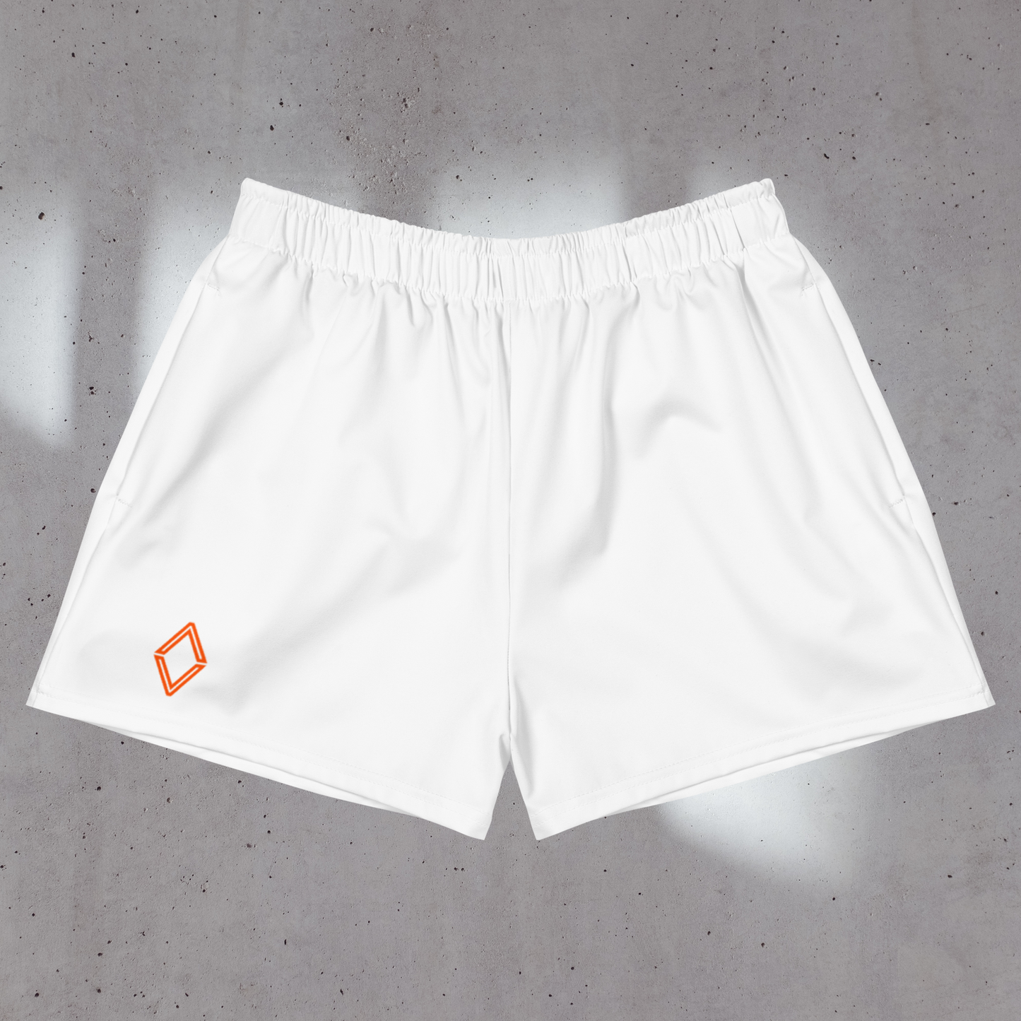 Le modèle "MINI GOTH MARS SHORT" existe en 4 coloris (orange, noir, gris ou blanc). C'est un mini short streetwear d'été confortable, taille haute à porter au-dessus des hanches, avec son design à l'arrière "ORANGE MARS" façon gothique ultra stylé. Agréable, élastique et surtout adapté à toutes les morphologies. Crédits Photographie ©Astrid Manoukian / ORANGE MARS OFFICIAL - SHOP ONLINE