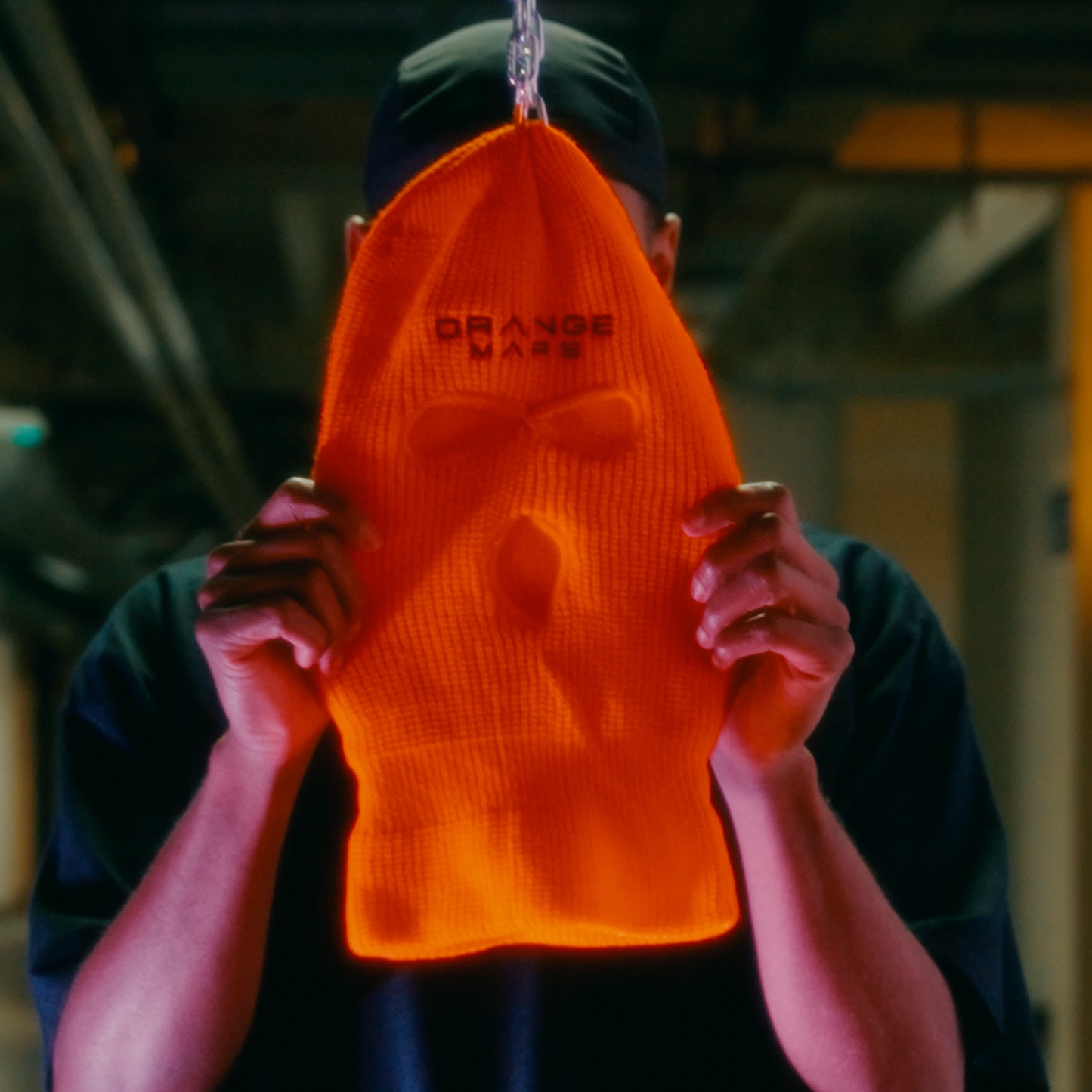 Cagoules face orange fluo - stylée - streetwear marseille 